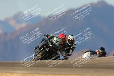 media/Dec-17-2023-CVMA (Sun) [[bf0c04832d]]/Race 18 Formula Twins-Formula 40 UL/